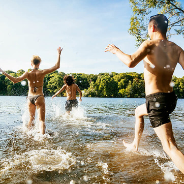 Schwimmer im Wasser